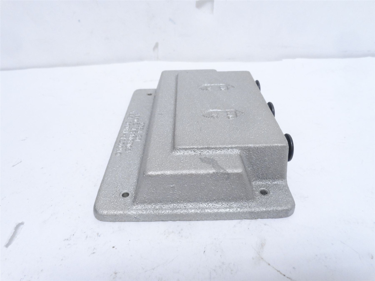 Crouse DS1283; Snap Switch Cover W/Operating Mechanism 3-Gang