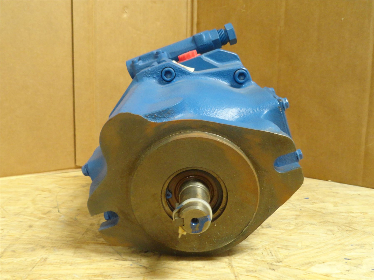 Eaton PVQ45AR01AB10G0700000200100CD0A; Piston Pump 02-348838
