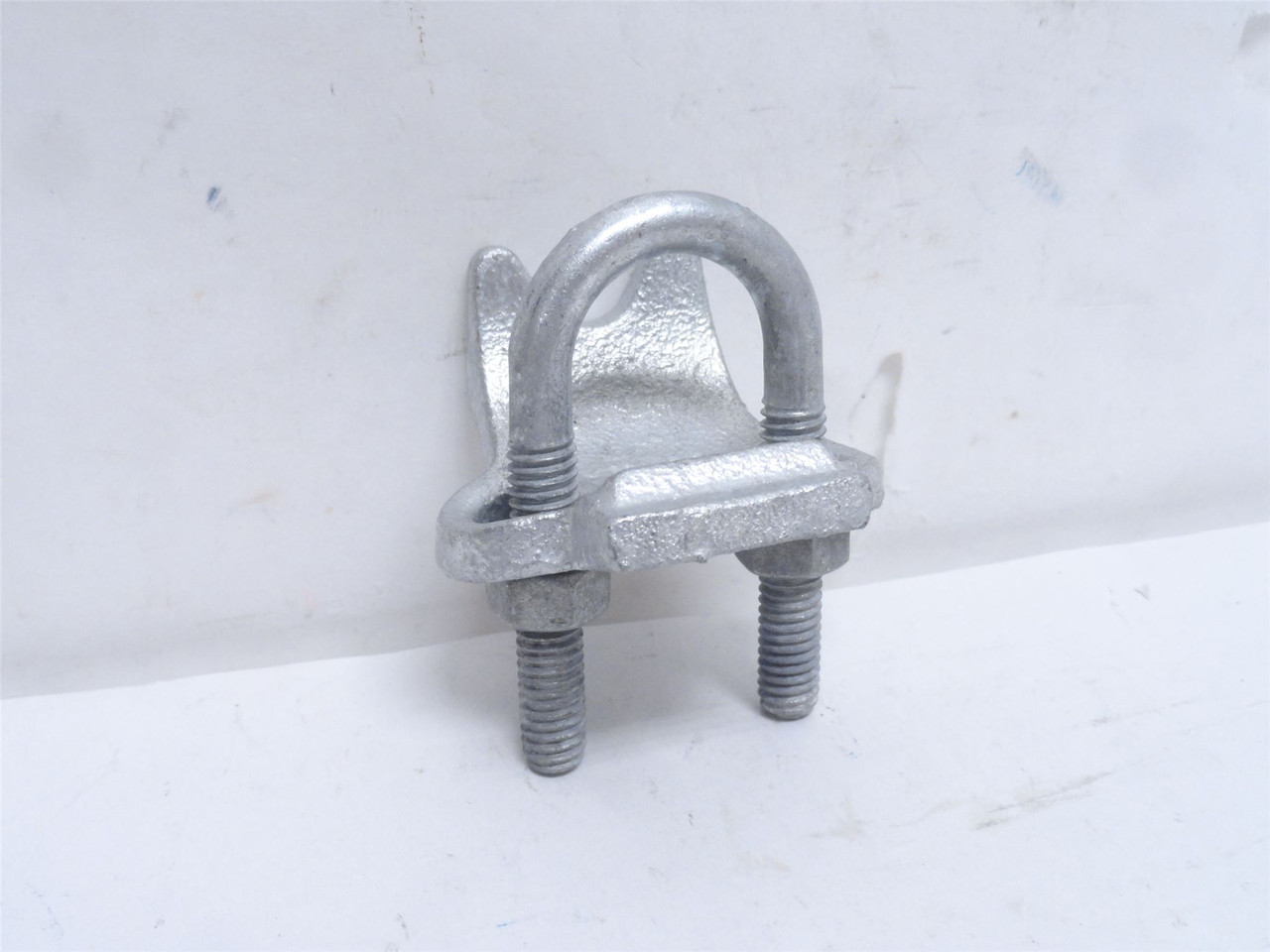 OZ/Gedney UBC50G; Right Angle Conduit Clamp; Size: 1/2"