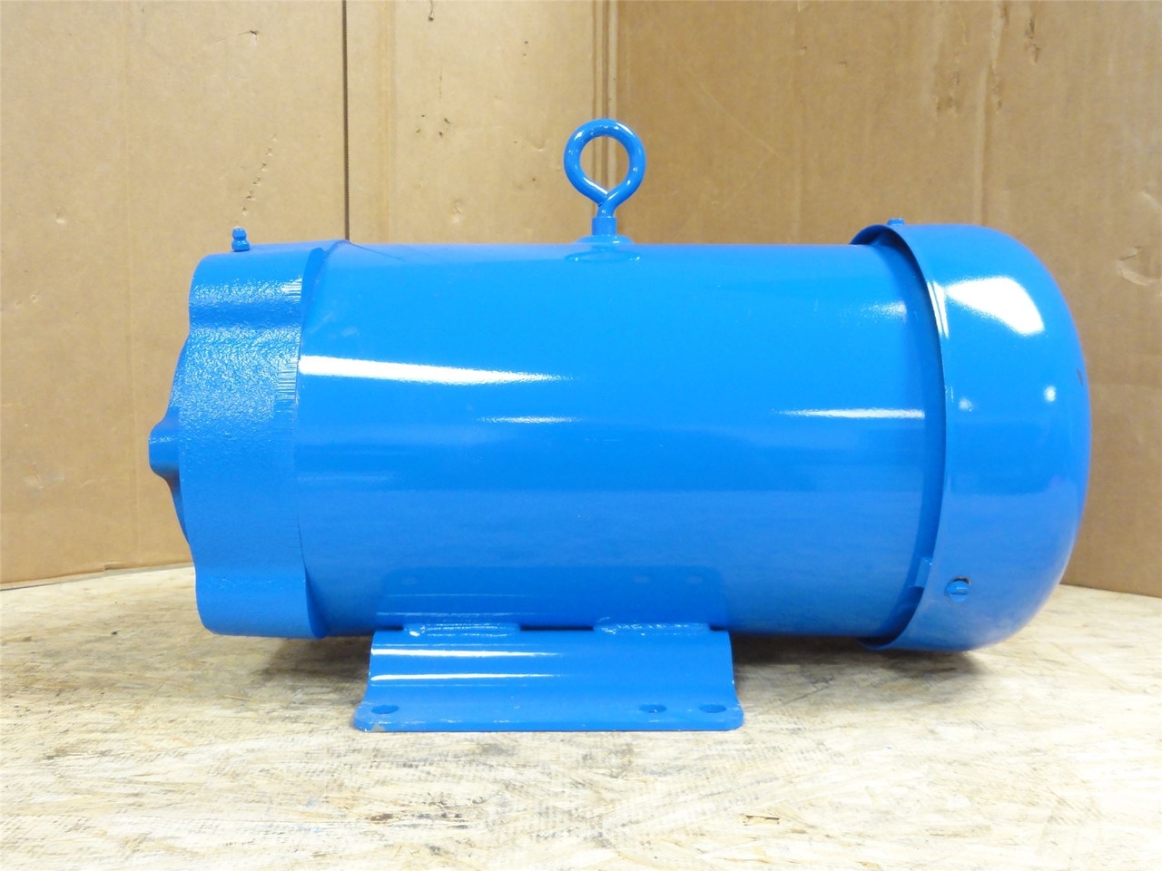 Eaton 3004829-37; Motor 5HP; 230/460VAC; 1750RPM