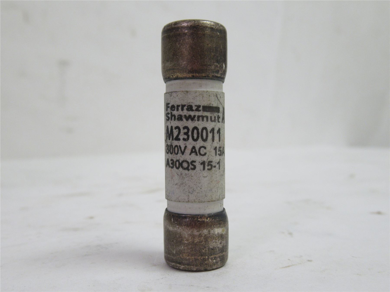 Ferraz M230011; Lot-4 Amp Trap Fuse 15A 300VAC