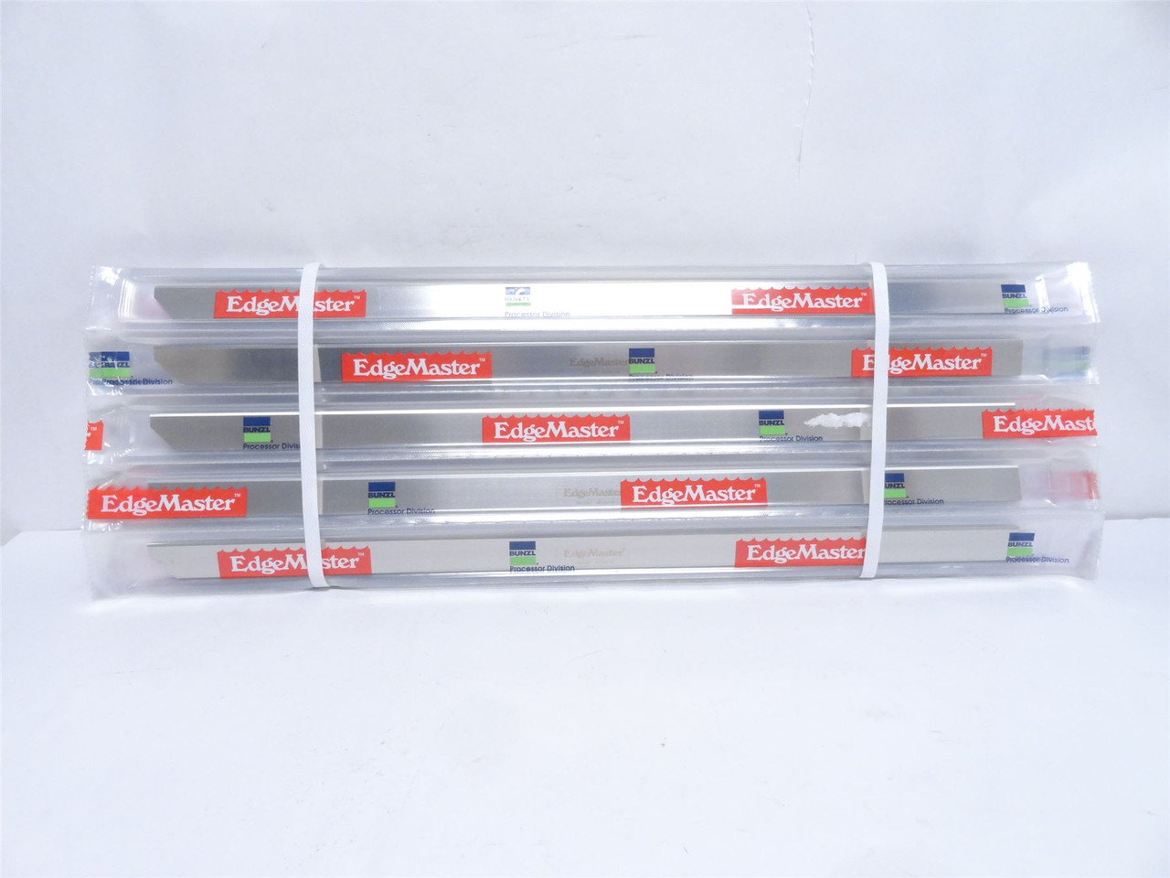 Bunzl 337930-08; Lot-100 Serrated Blades 518mm Long; 22mmW