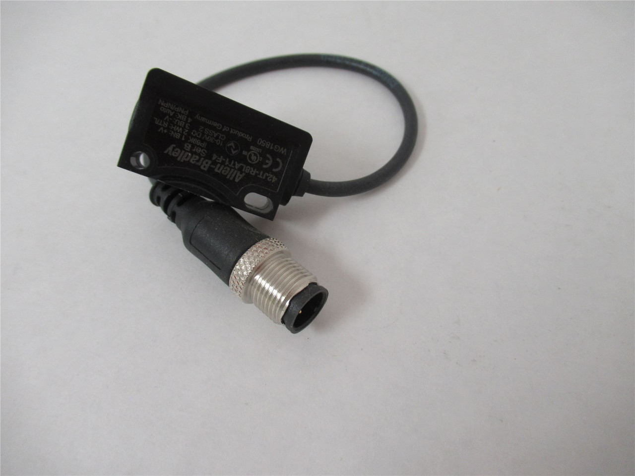 Allen-Bradley 42JT-R8LAT1-F4; Photoswitch 18m Distance