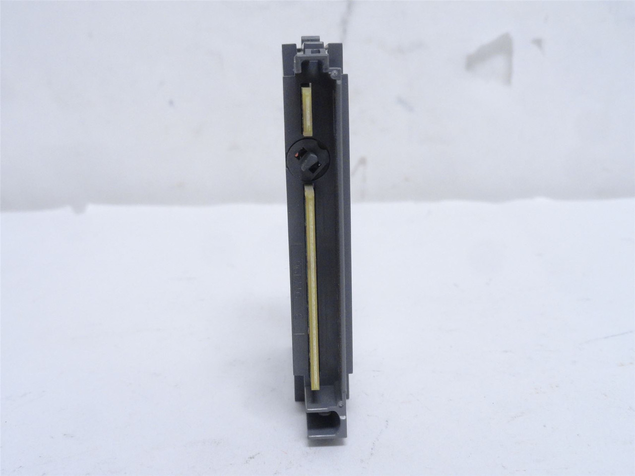 Allen-Bradley 1734-OA4; Digital Output Module; 5VDC; 75mA In