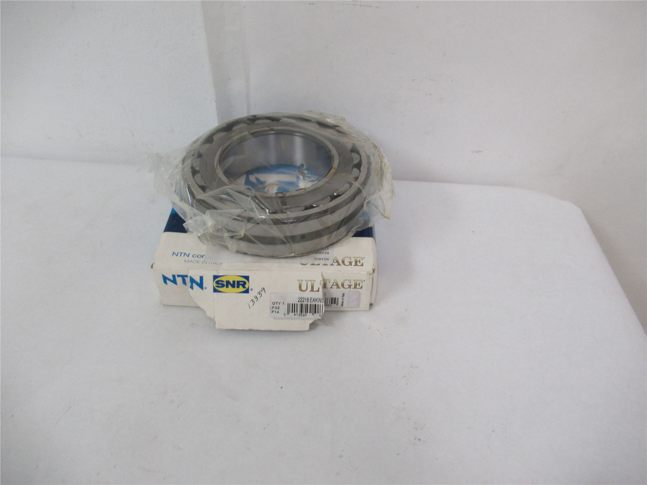 NTN 22218EAKW33; Roller Bearing  90mm ID 160mm OD 40mm W
