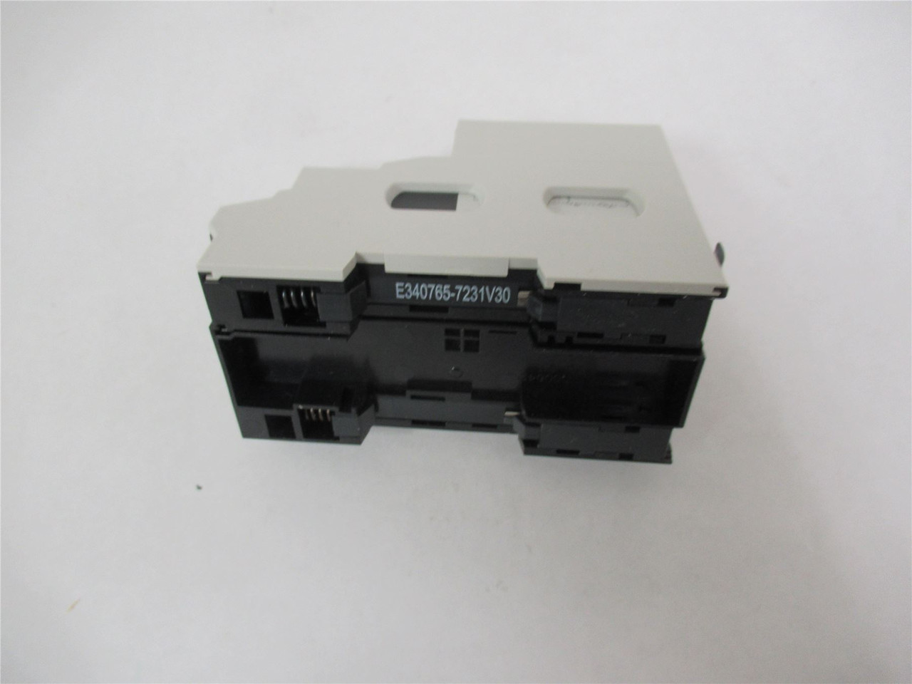 Lenze EPM-S1101D.30; Bus Coupling Module 24VDC 64I/O Modules