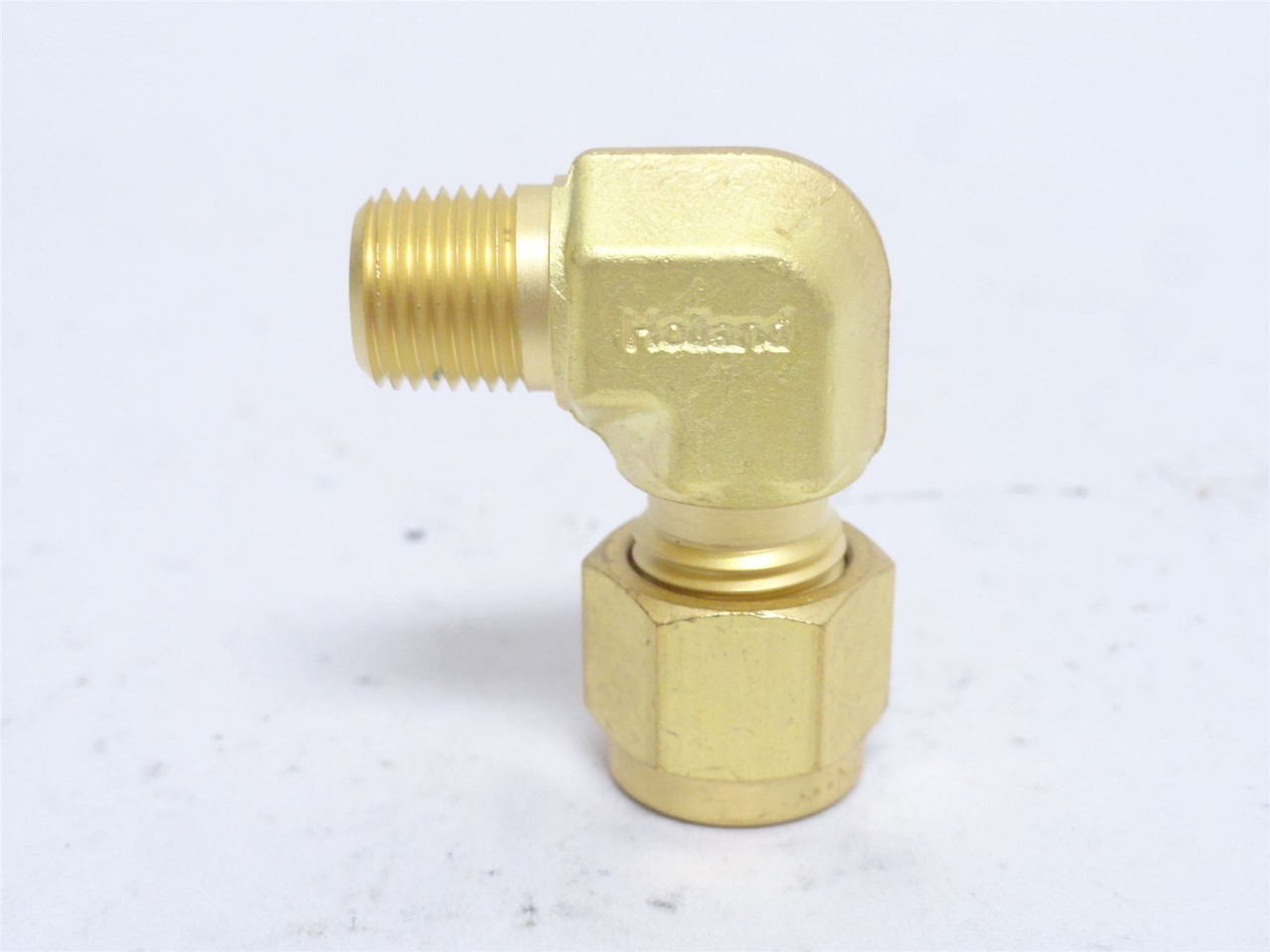 Swagelok B-400-2-2; Tube Elbow; 90Deg; 1/8" Tube x 1/8NPT