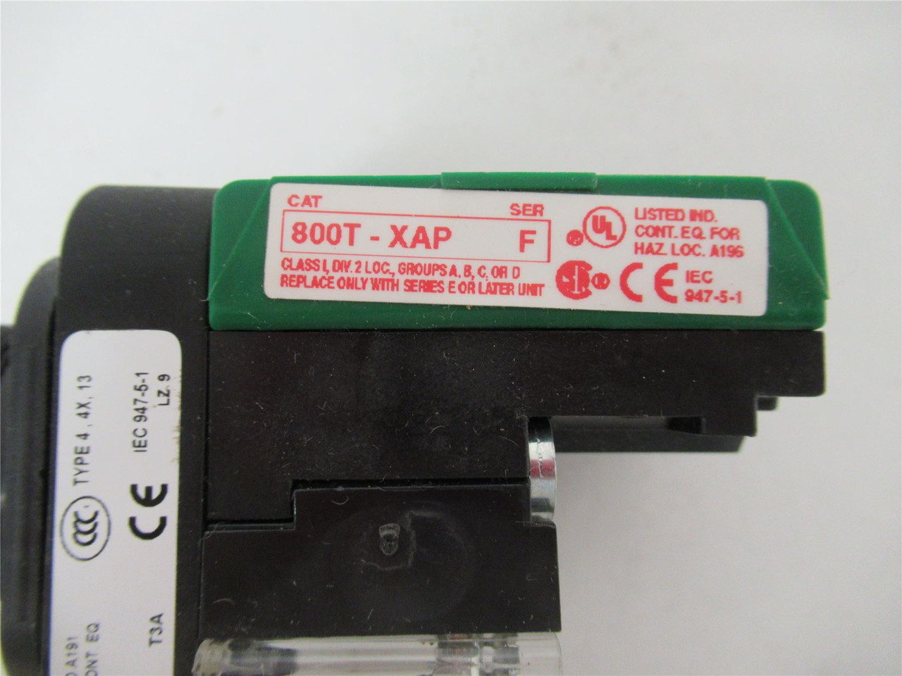 Allen-Bradley 800H-FRXMQ10RAP; Pushbutton Switch 120VAC