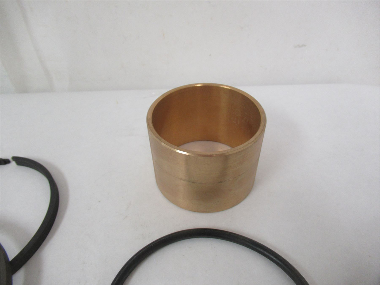 Cozzini  7523; Cylinder Seal Kit -4 2.5 ROD