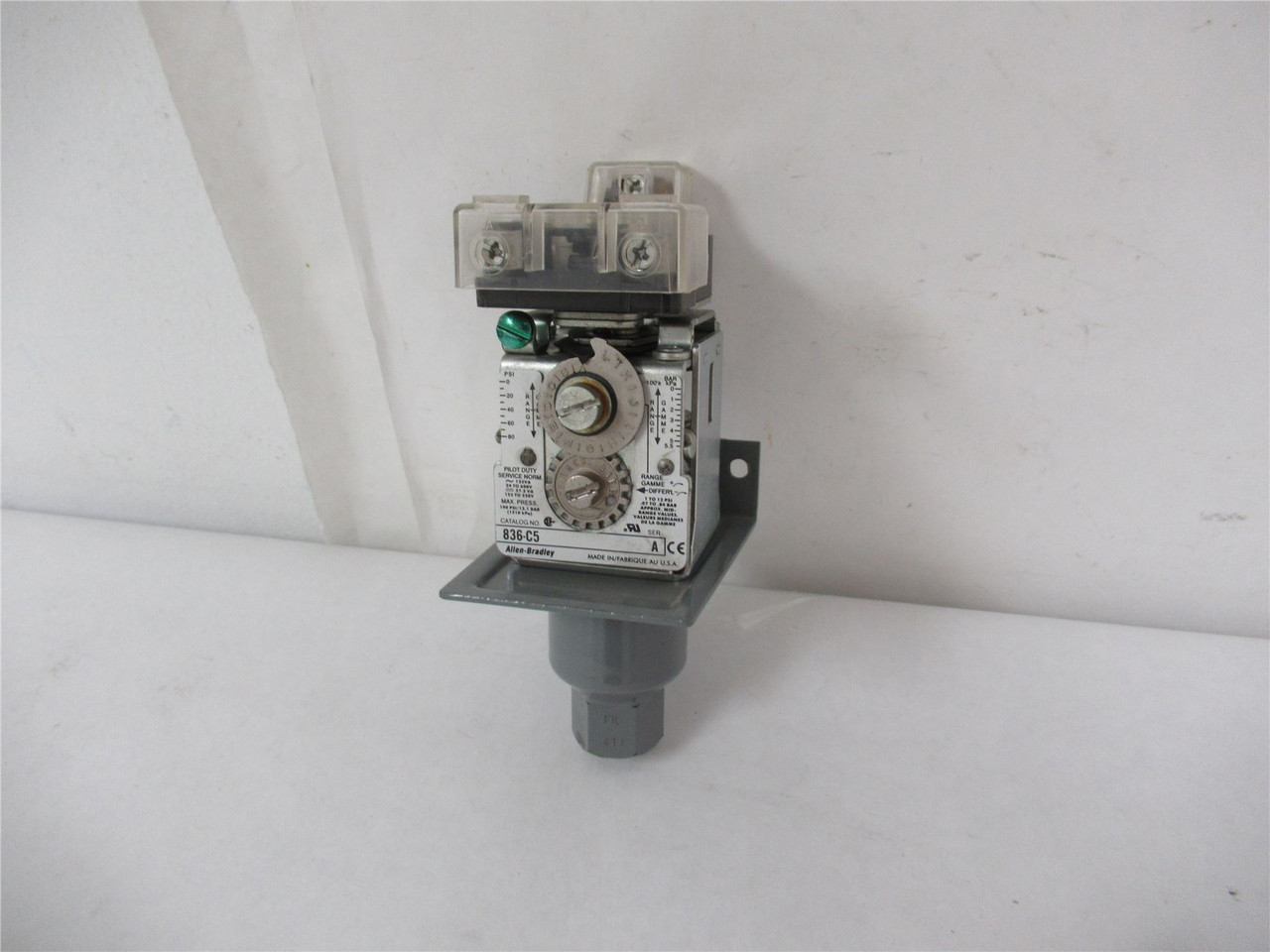 Allen-Bradley 836-C5; Pressure Control Switch 2 PSI 80 PSI