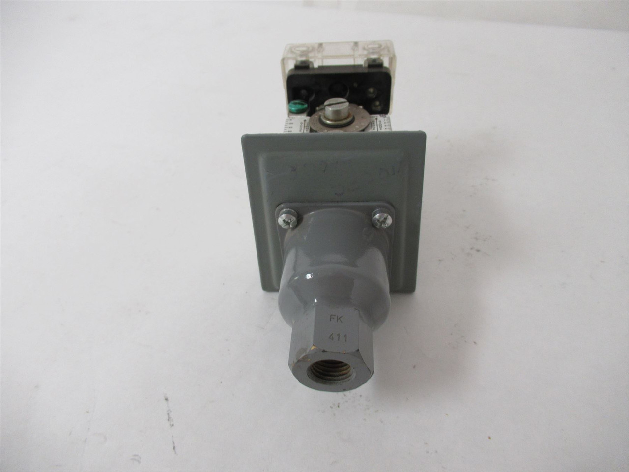 Allen-Bradley 836-C5; Pressure Control Switch 2 PSI 80 PSI
