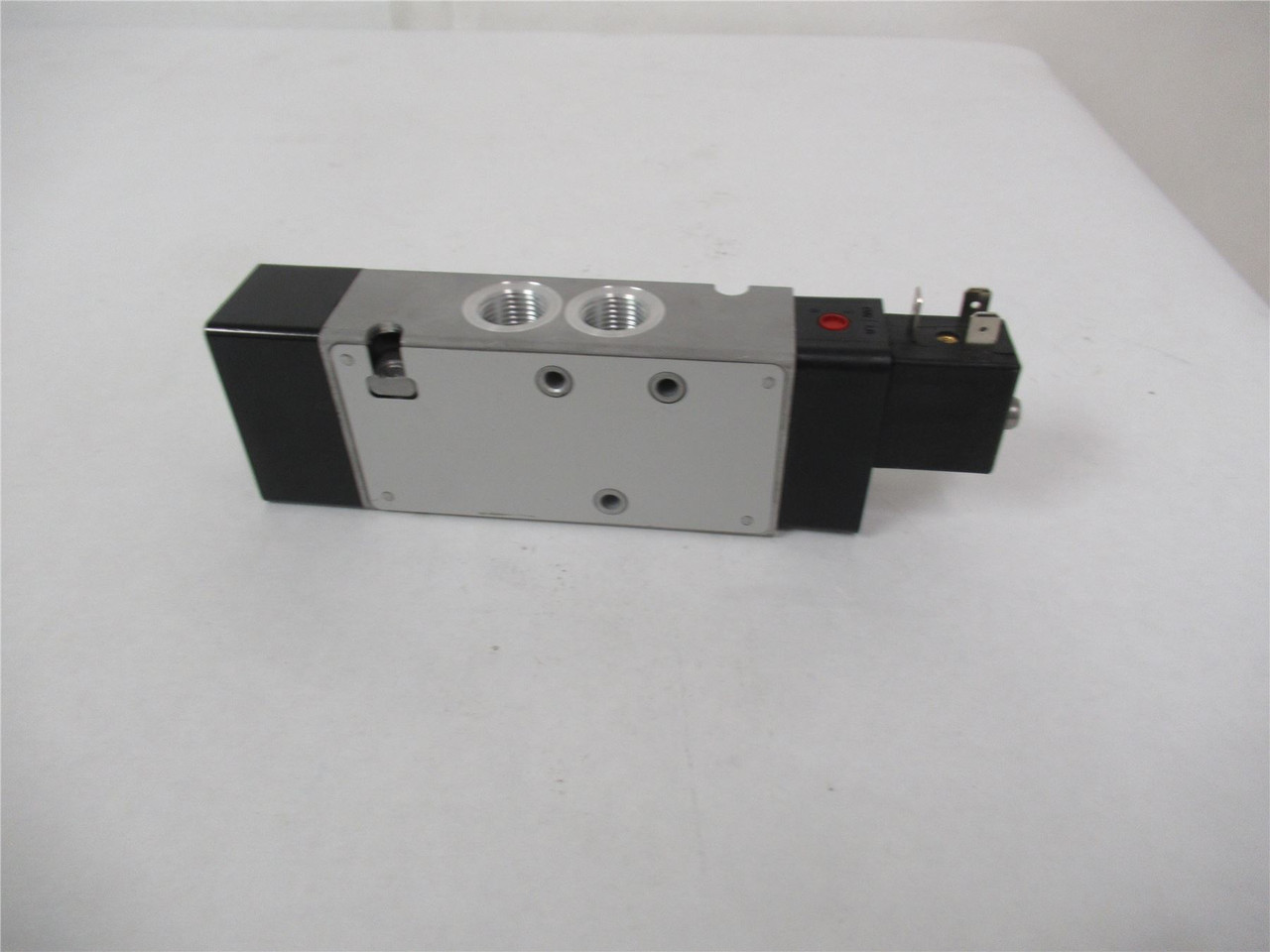 Norgren V62S517AA313JB;  Solenoid Valve 5/2 12VDC 1/4 NPT