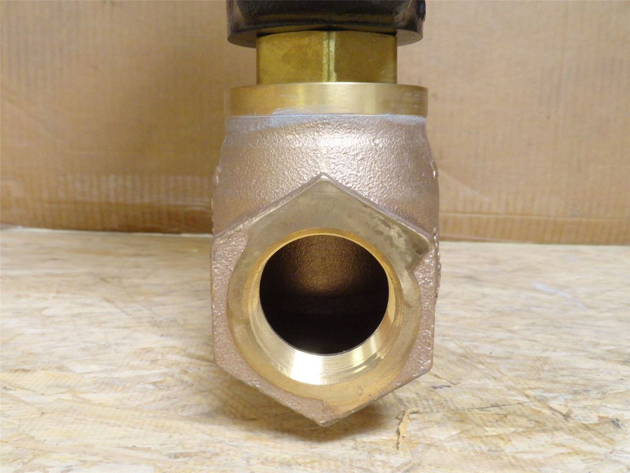WE Anderson 123048-00; Actuated Valve; 1-1/2NPT; 3-15PSI