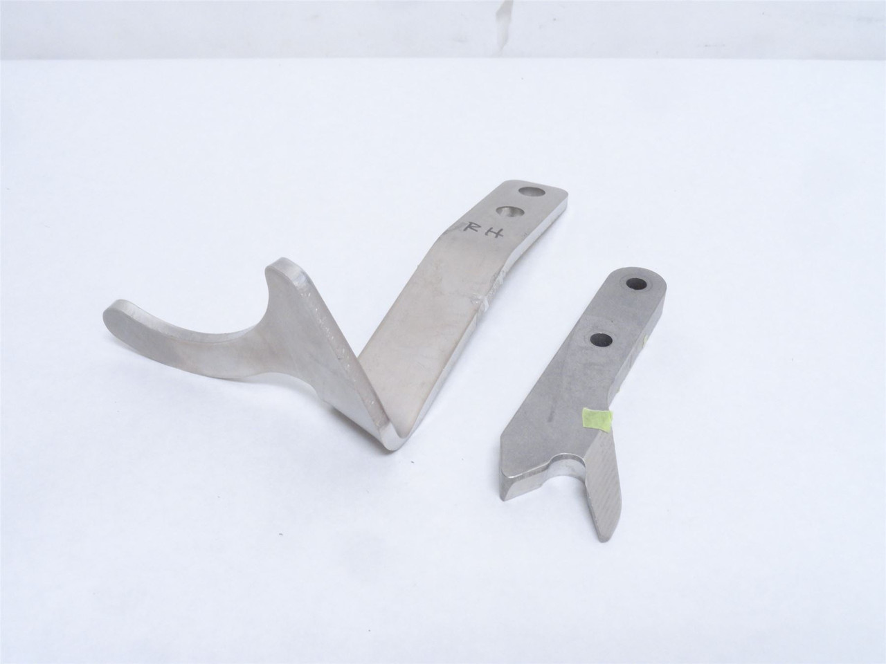 Cantrell DB5006448; Wing Clamp Assembly; SS; Right Hand Side