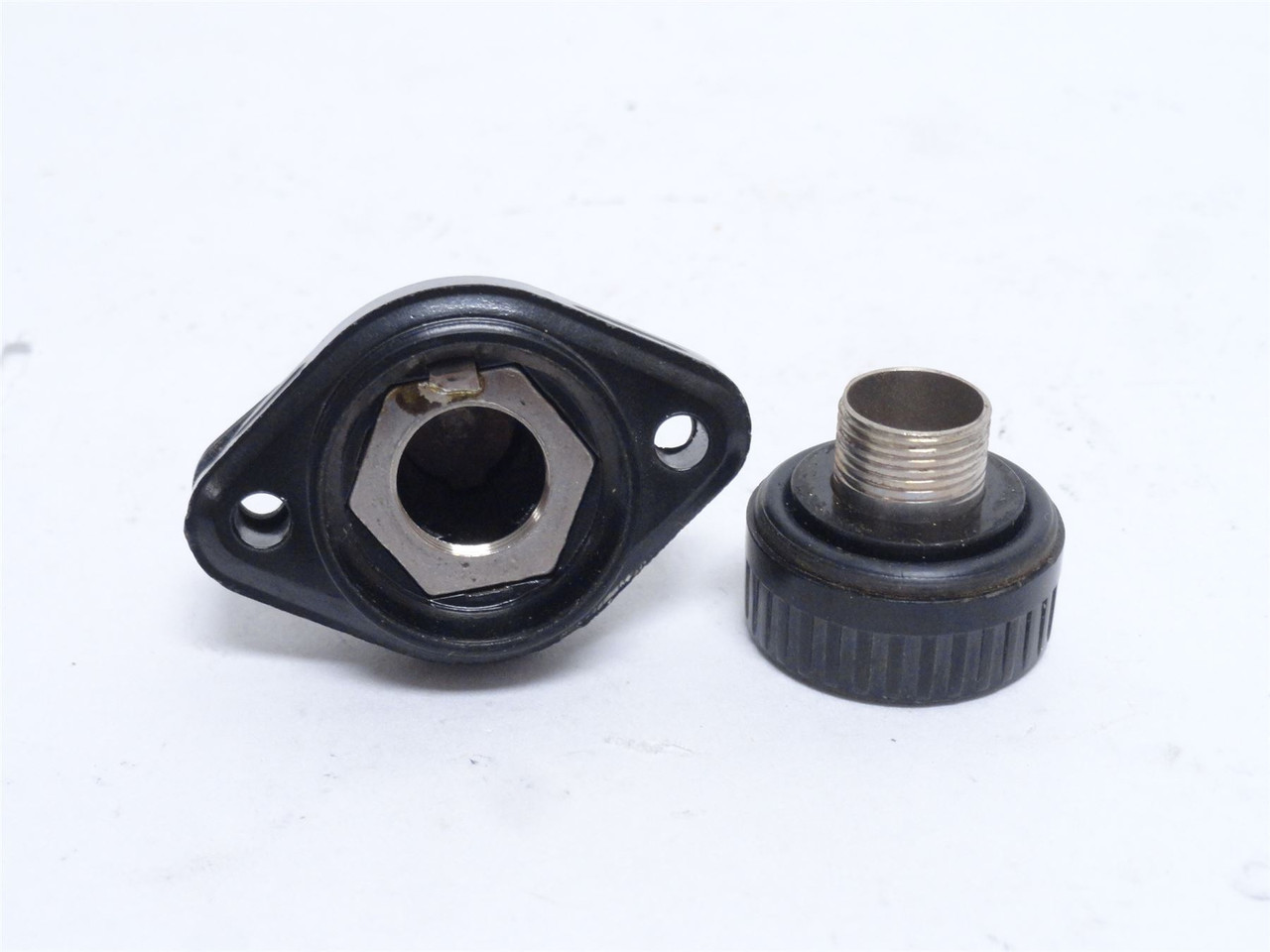 Bussmann HPC-D; Panel-mount Fuse Holder; 30A; 600VAC; 1P