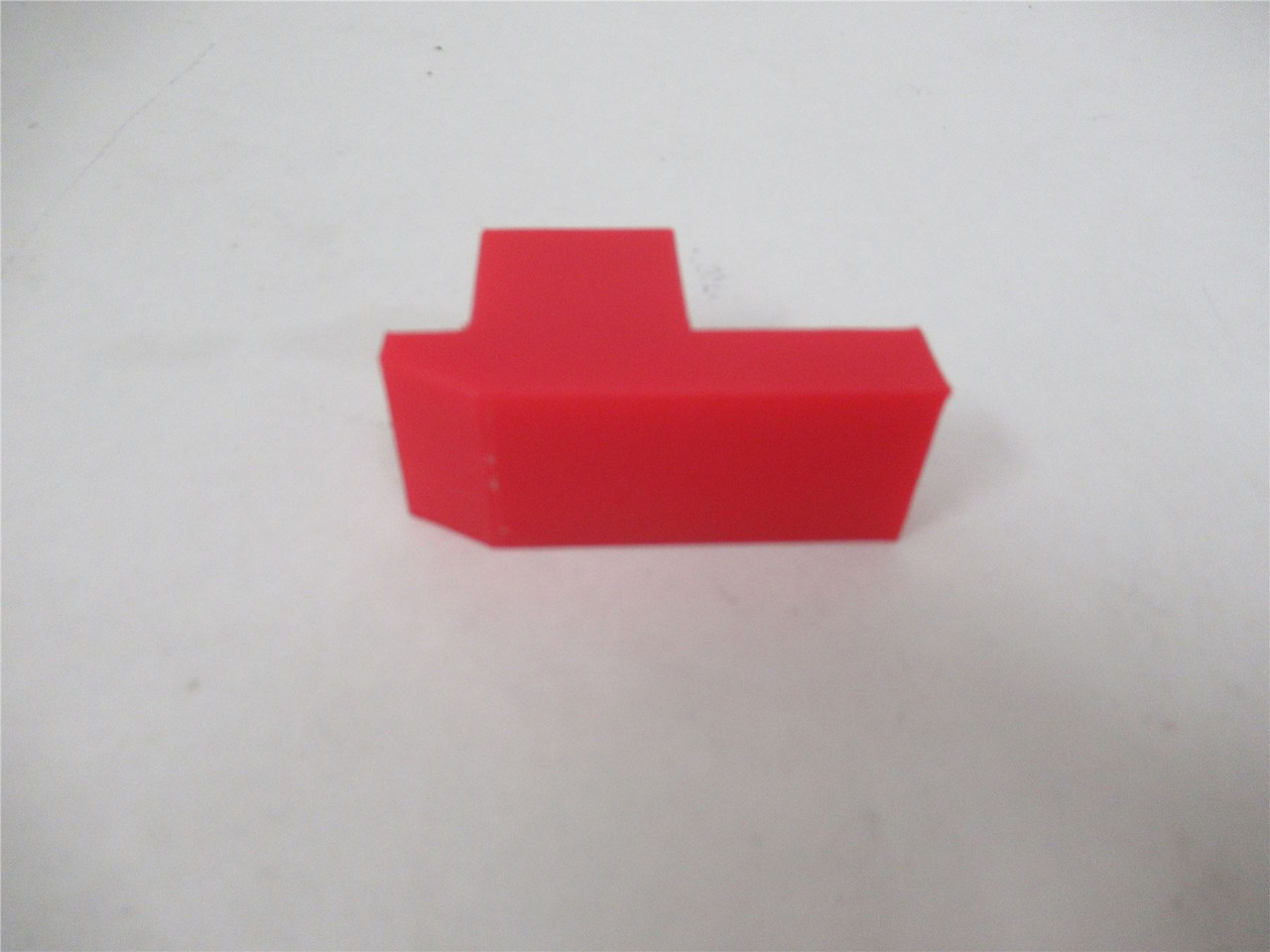 Bradman Lake Inc 3703002053; Cam Finger Red