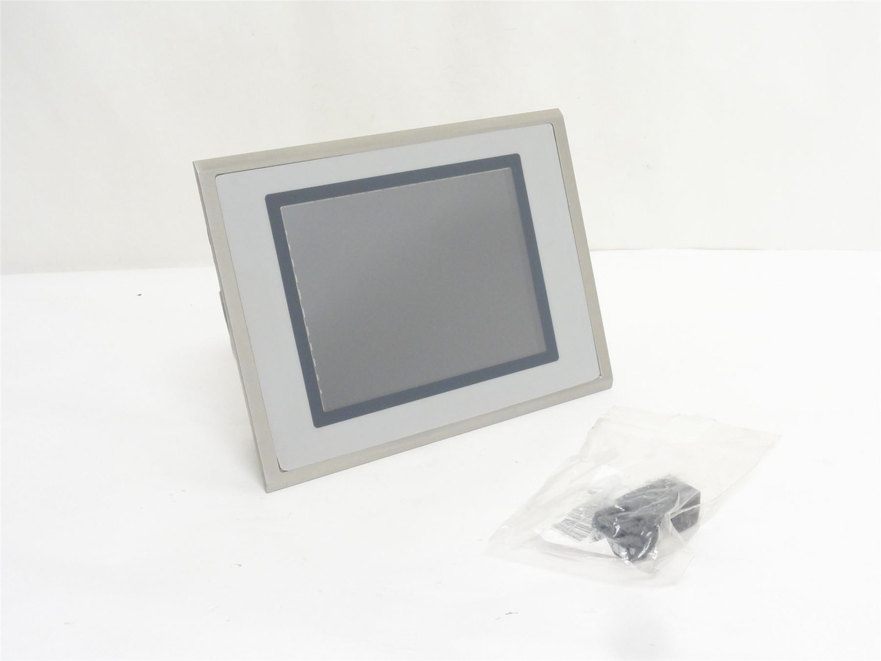 Beckhoff CP6907-1002-0000; Operator Panel 5.7" Diagonal; 24VDC