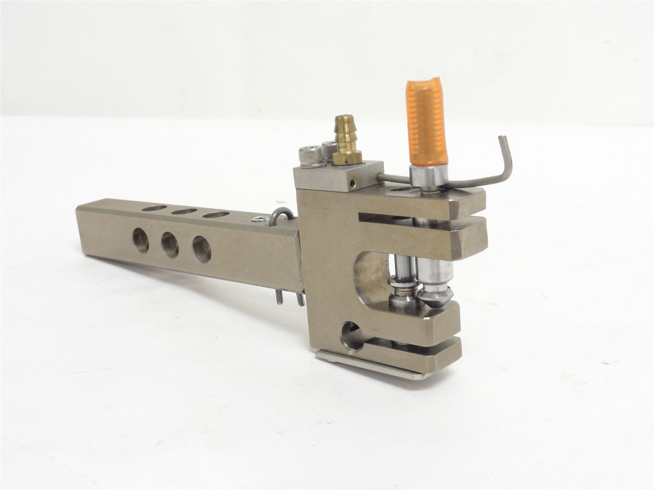 Triangle A43952; T-Zip Clevis Knife Assembly