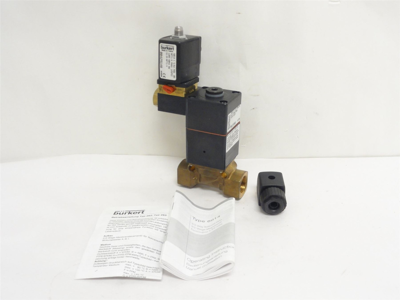 Burkert 98125968; Solenoid Air Valve; 1/2 x 1/8NPT; 120VAC