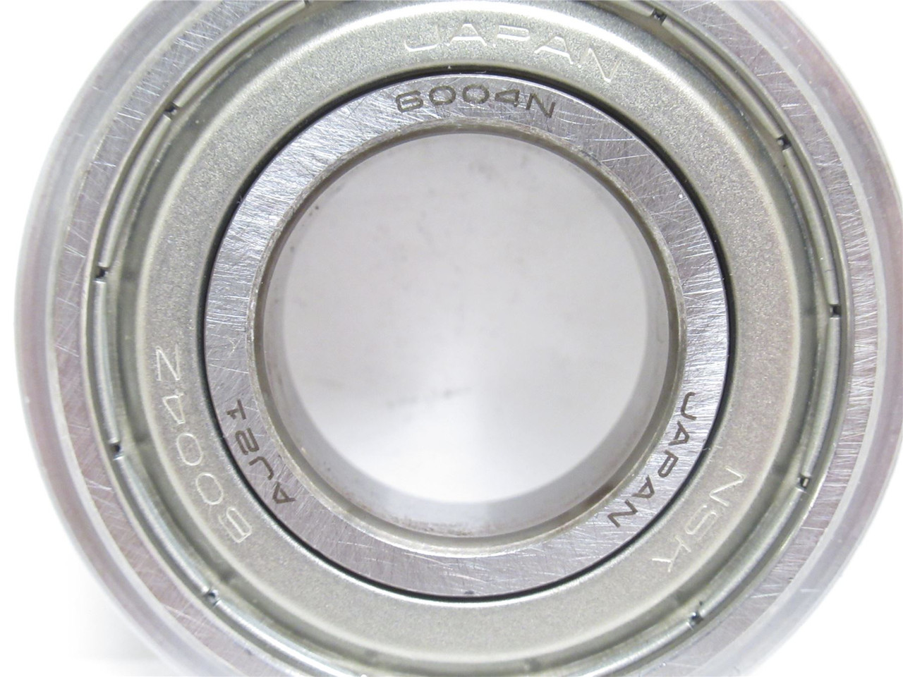 NSK 6004NZZ; Ball Bearing 25mmID x 47mmOD x 12mm Width