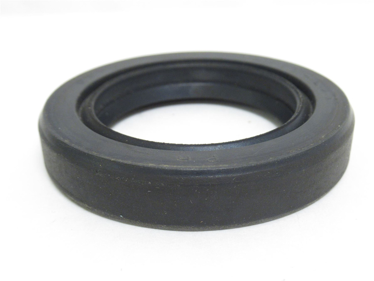 MFG- 15025-LDS; Oil Seal 1-7/8"ID 1-29/32"OD x 1/2" Wide