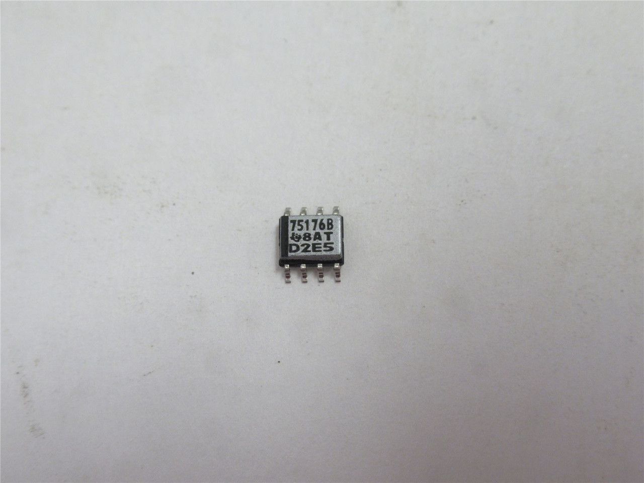 Texas Instruments 75176B; Lot-145 Diff. Bus Transceiver