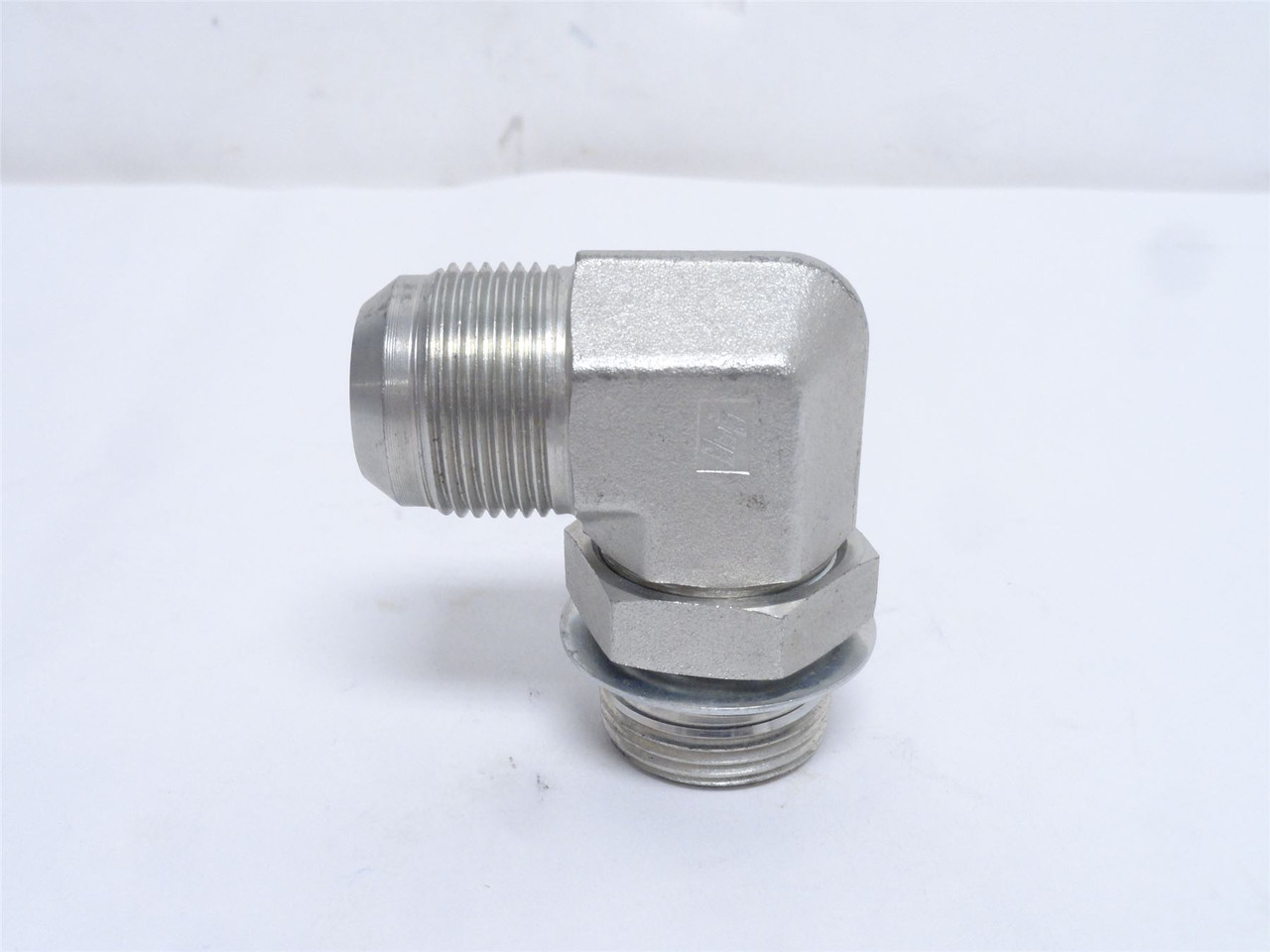 Brennan 6801-16-16-NWO-FG; Tube Elbow; 90Deg; 1 BOSS x 1 JIC