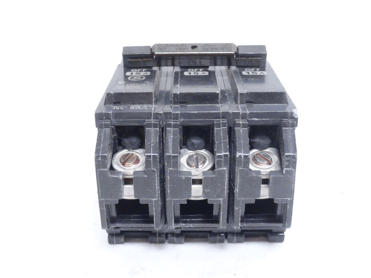 GE THQL31WY15; Circuit Breaker; 15A; 3P; 120/240VAC