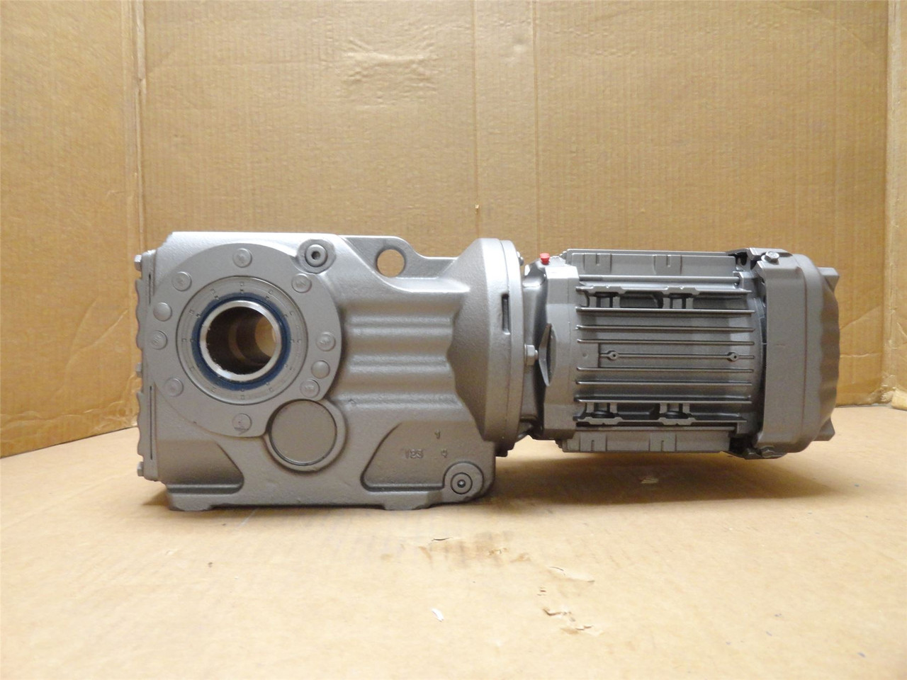 SEW KT47/TDRN80MK4/DH; AC Gearmotor; 39.61:1 Ratio; 3/4HP