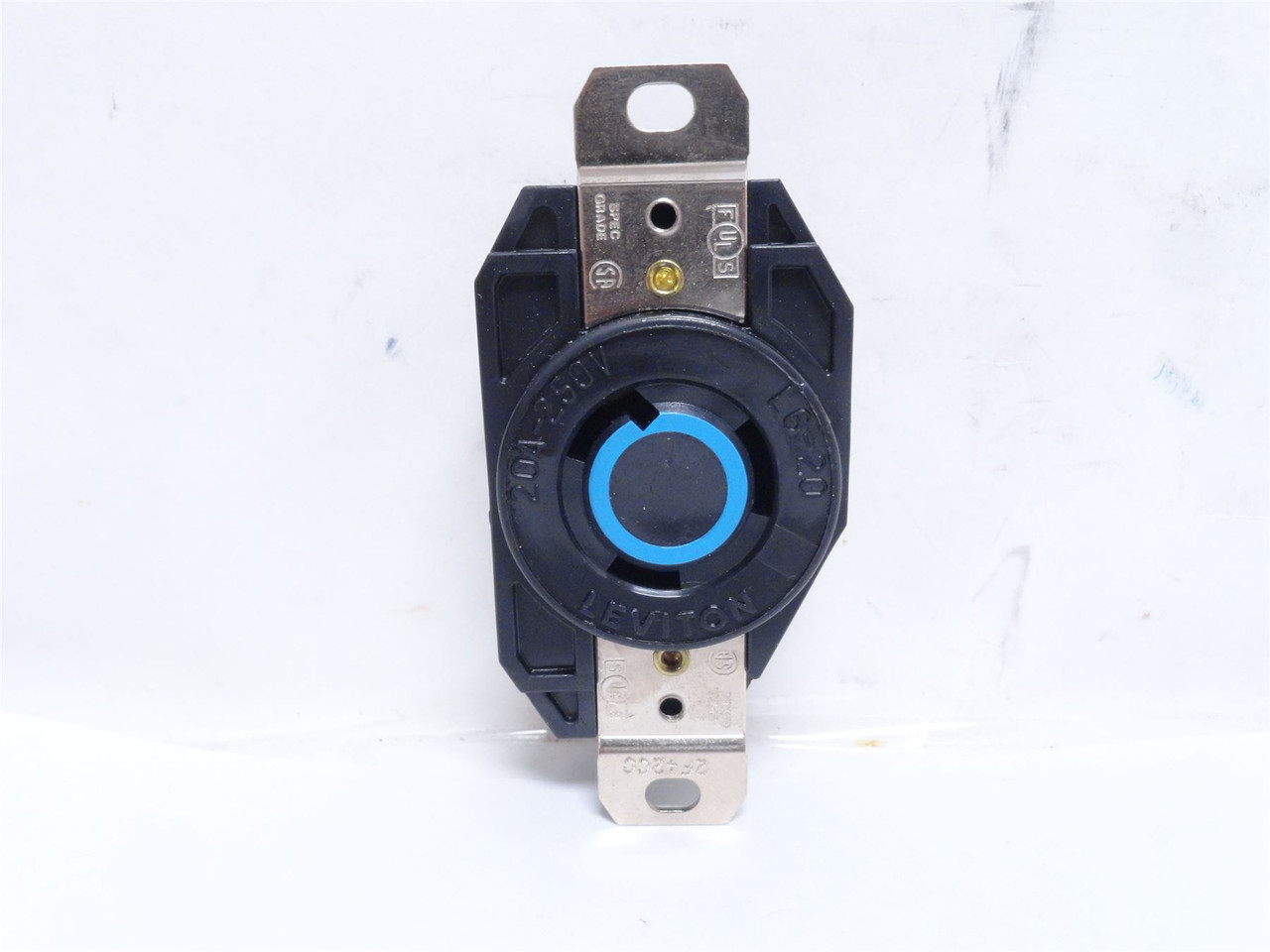 Leviton 2320; Grounding Locking Receptacle; 20A; 250VAC