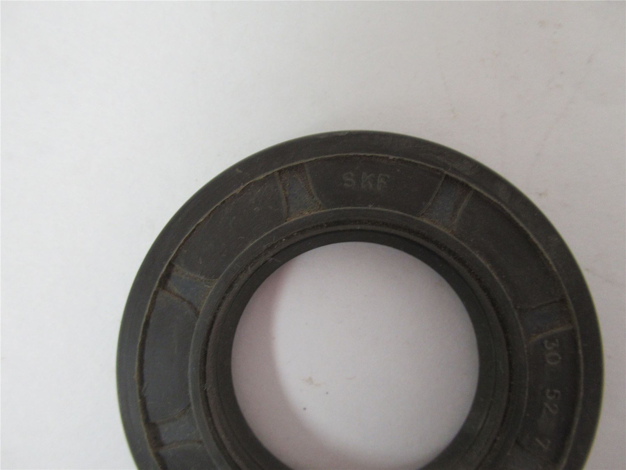 SKF 30x52x7 HMS5RG; Lot-3 Radial Shaft Seal 30x52x7mm