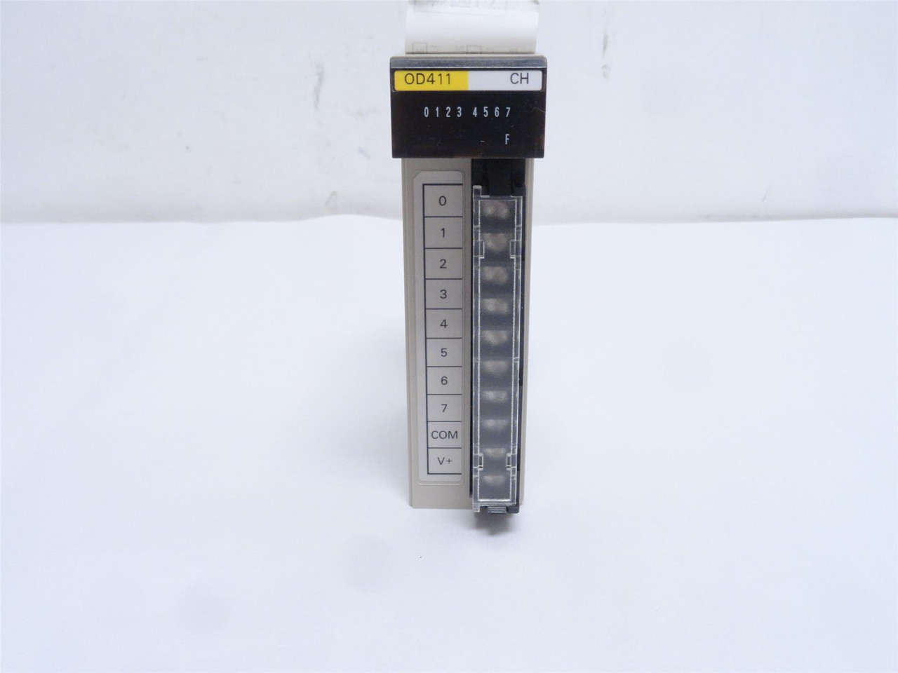 Omron C200H-OD411; Output Unit; 12-48VDC; 1A/Point; 3A/Unit