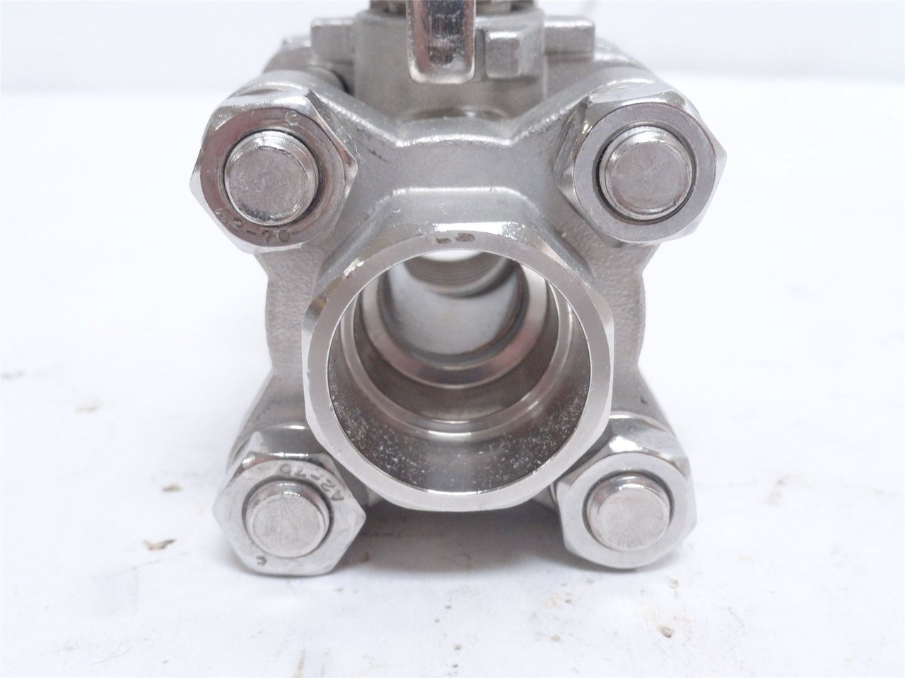 JamFlow YK5313-1/2; Ball Valve; SS; 1/2NPT x 1/2" Socket