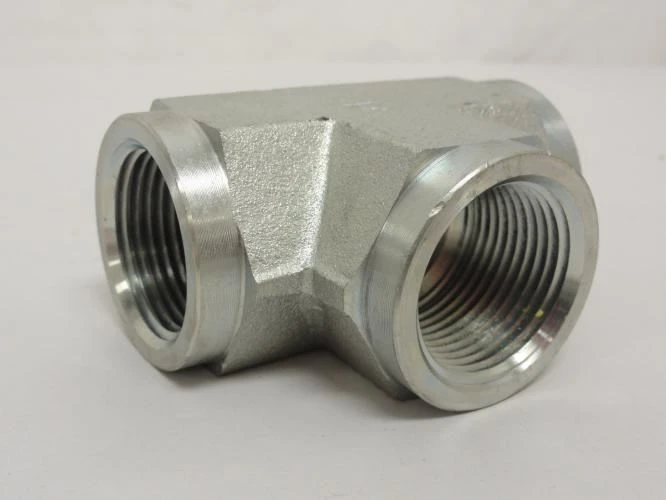 Brennan 5605-16-16-16; Hydraulic Tee Fitting; 1 x 1 x 1 FNPT