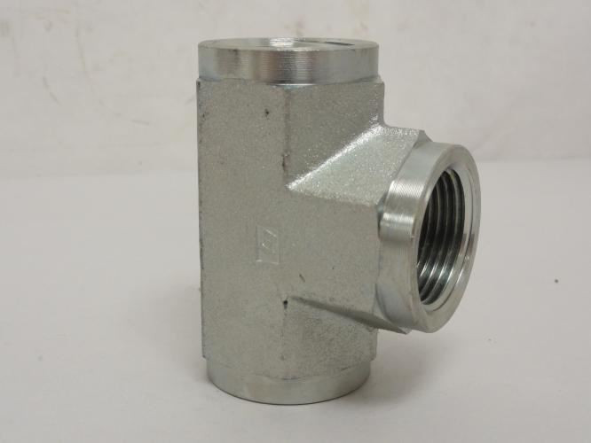Brennan 5605-16-16-16; Hydraulic Tee Fitting; 1 x 1 x 1 FNPT