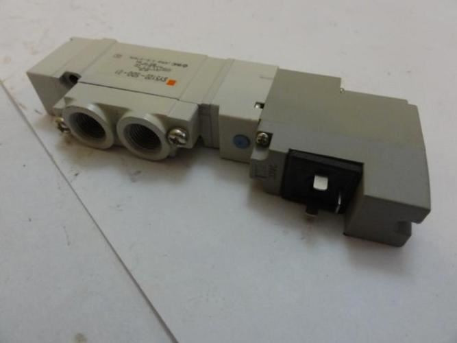 SMC SY5120-5D0-01; Solenoid Valve; 1/16" NPT; 24VDC 5 port