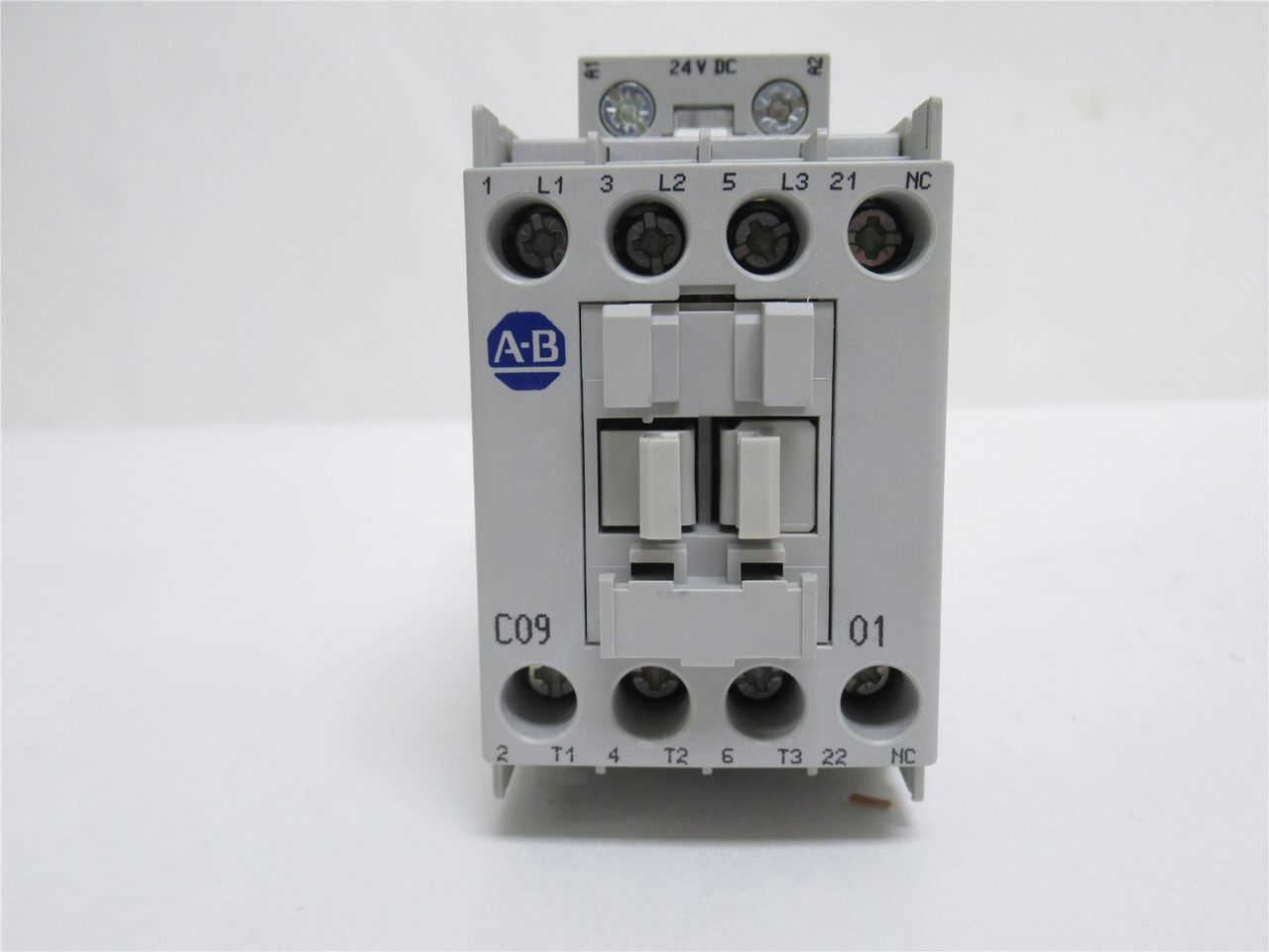 Allen-Bradley 100-C09ZJ01; Contactor; 25A; 600VAC; 24VDC Coil