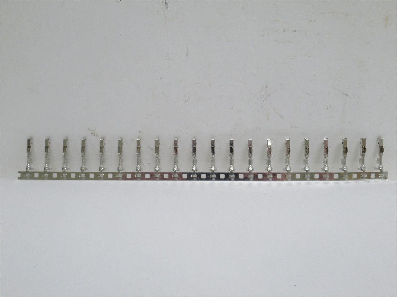 EPC E-7979; Lot-8; 2-Pin Female Sealed Auto Ignition For Ford