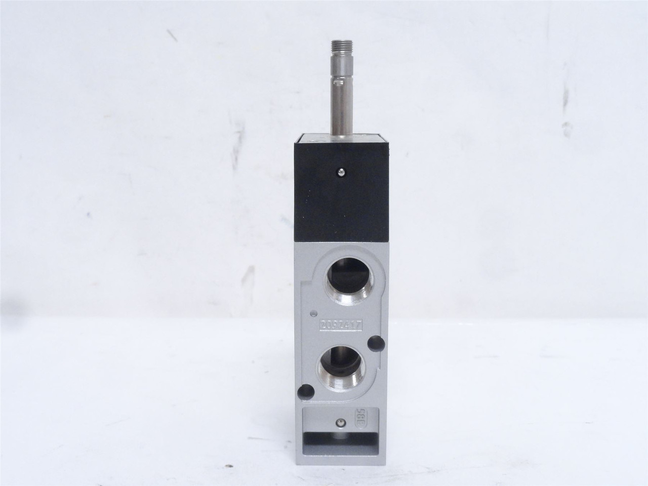 Festo VUVS-L30-M32U-AD-N38-F8; Solenoid Air Valve 575641; 24V