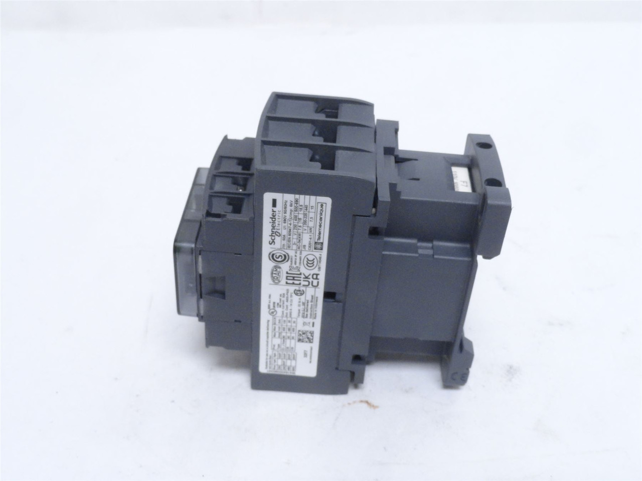 Schneider LC1D32F7; Contactor 32A 3P 400VAC Coil: 110VAC