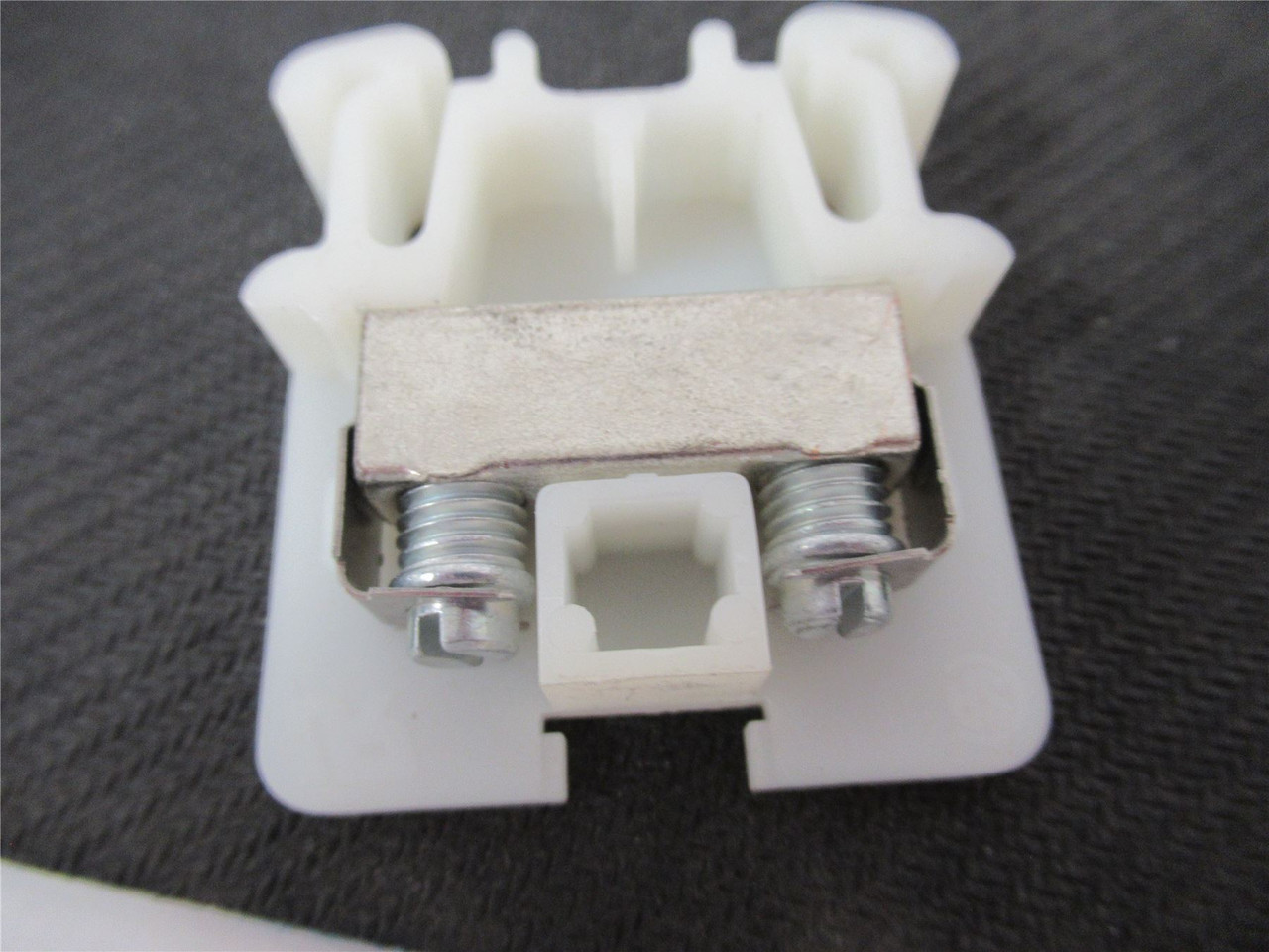 Allen-Bradley 1492 CA1; Lot-6 Terminal Block 55A 600V AC/DC
