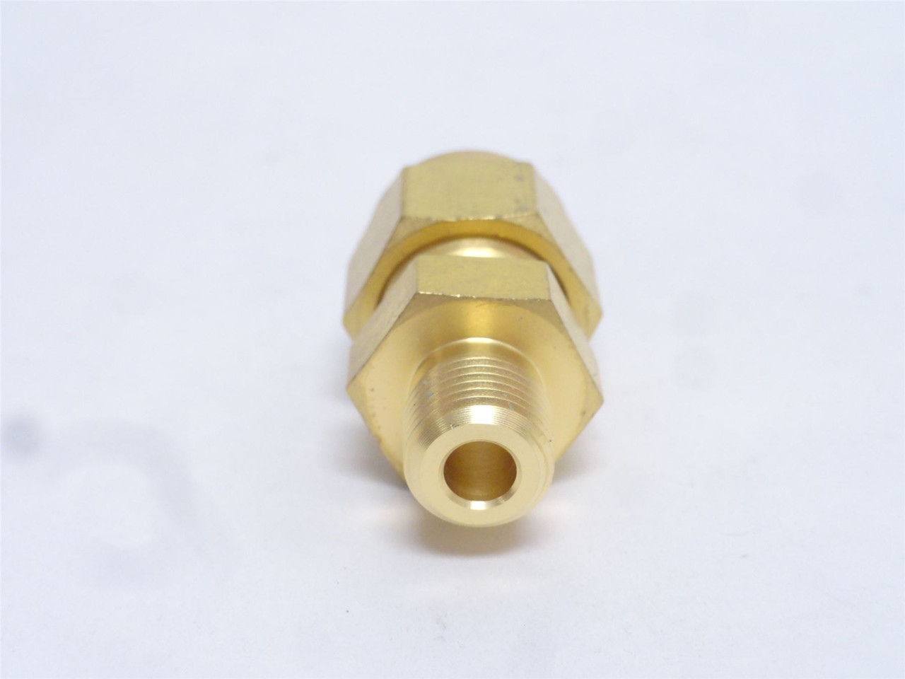 Swagelok B-600-12; Brass Tube Fitting 3/8" Tube x  3/8NPT