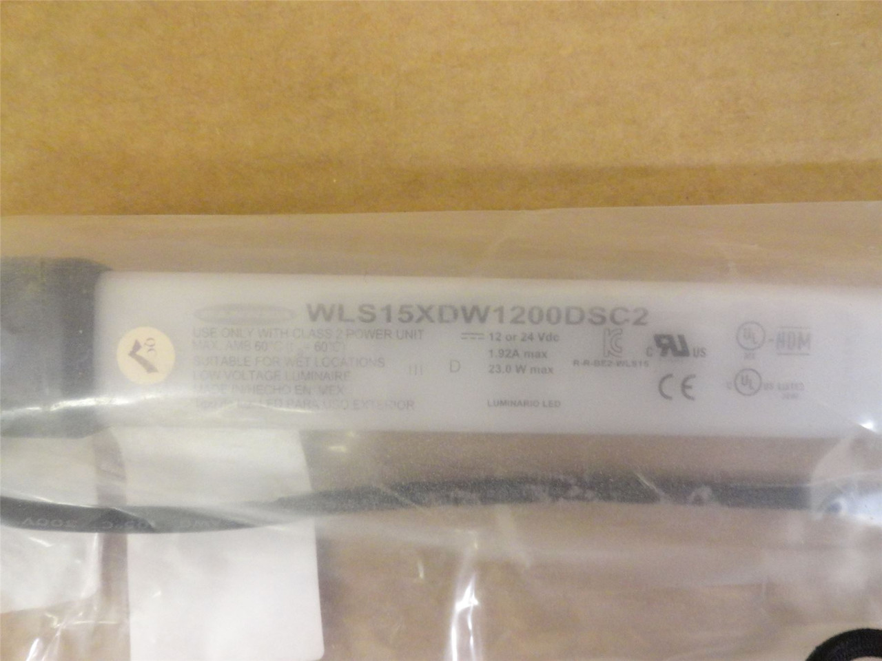 Banner WLS16XDW1200DSC2; Work Light Strip; 12/24VDC; 1200mm L