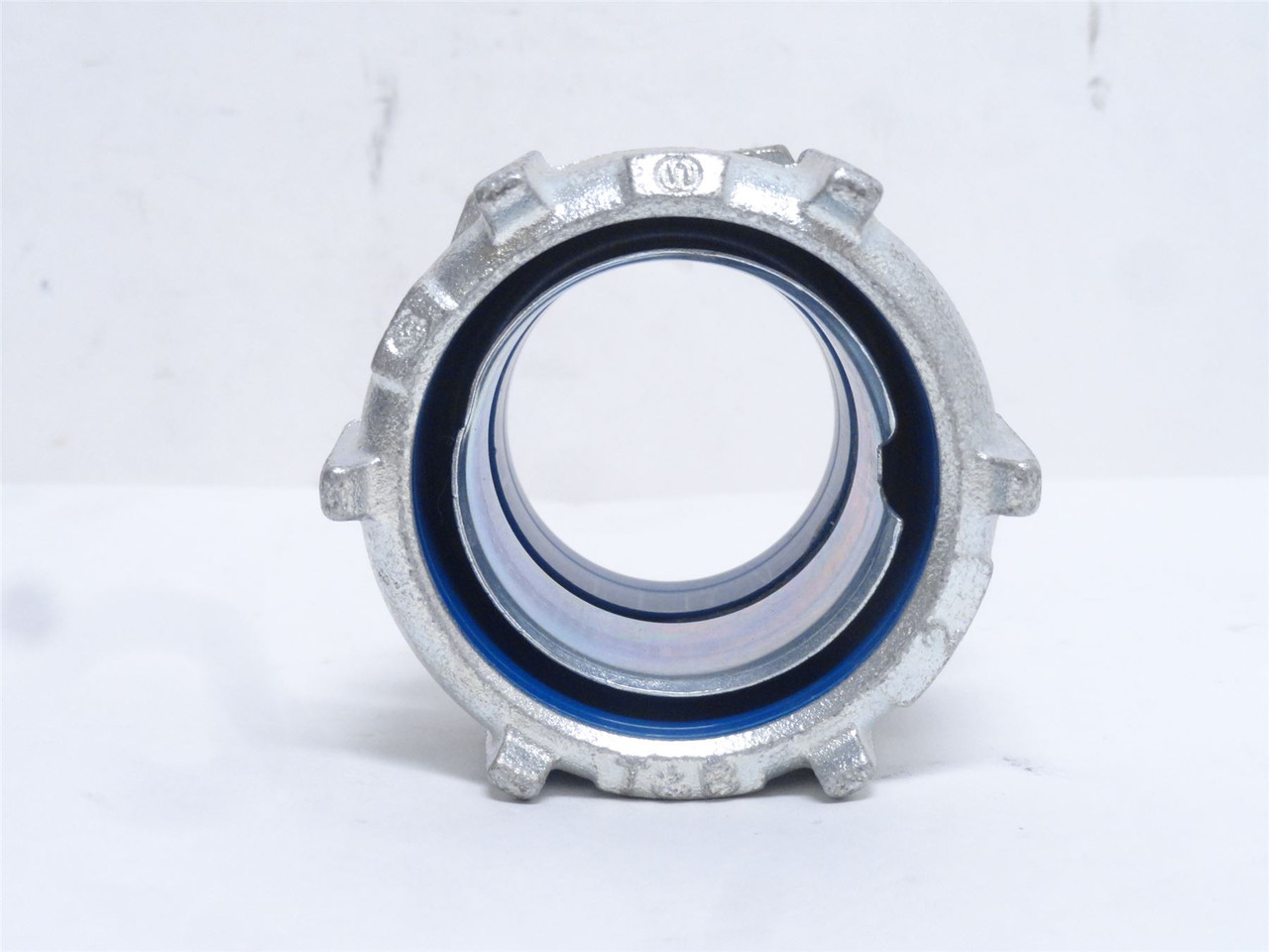 T and B STB200; Straight Liquidtight Connector; Size: 2"