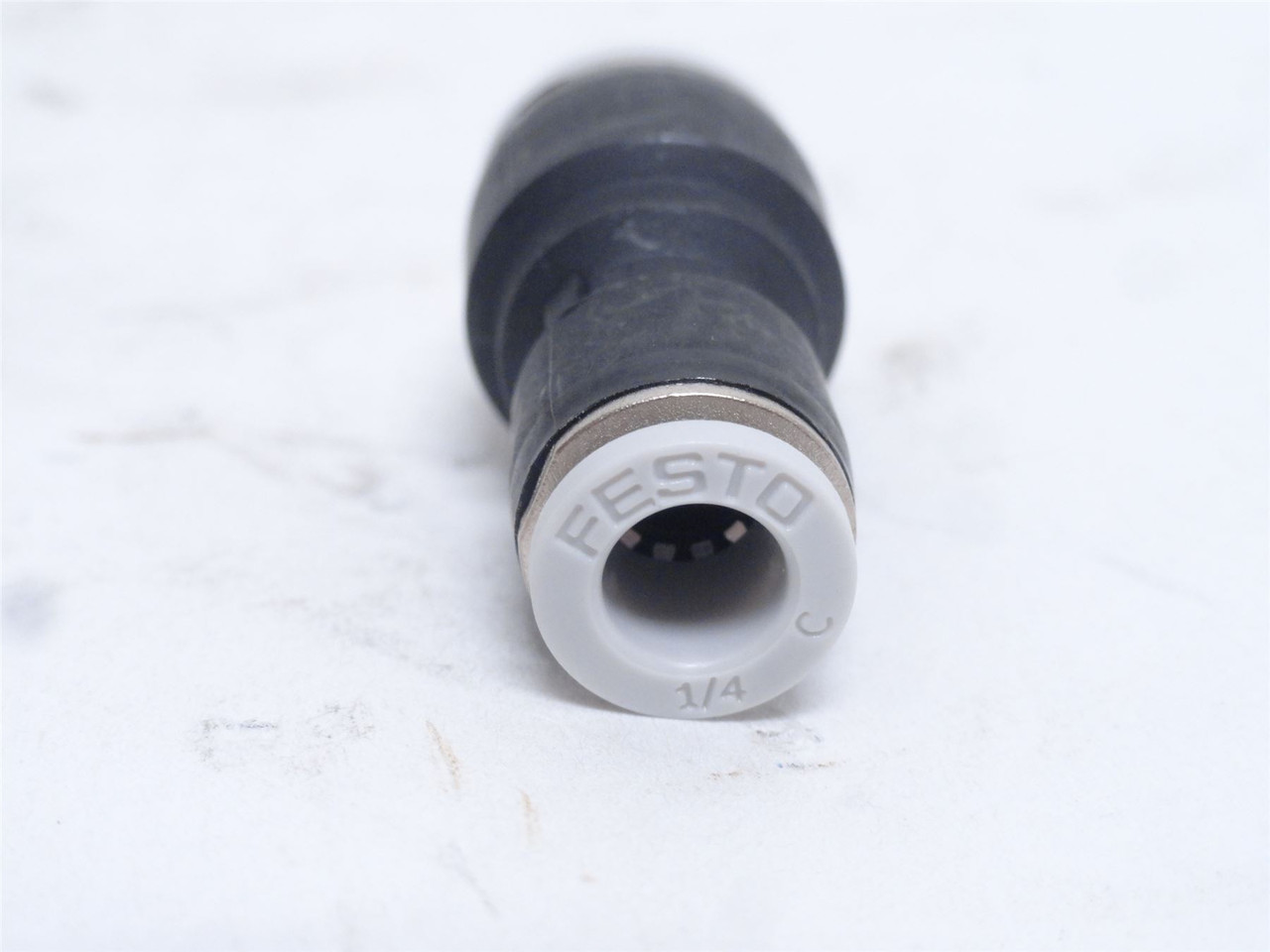 Festo QB-3/8T-1/4-U; Lot-5; Connectors 564802; 3/8" x 1/4"PTC