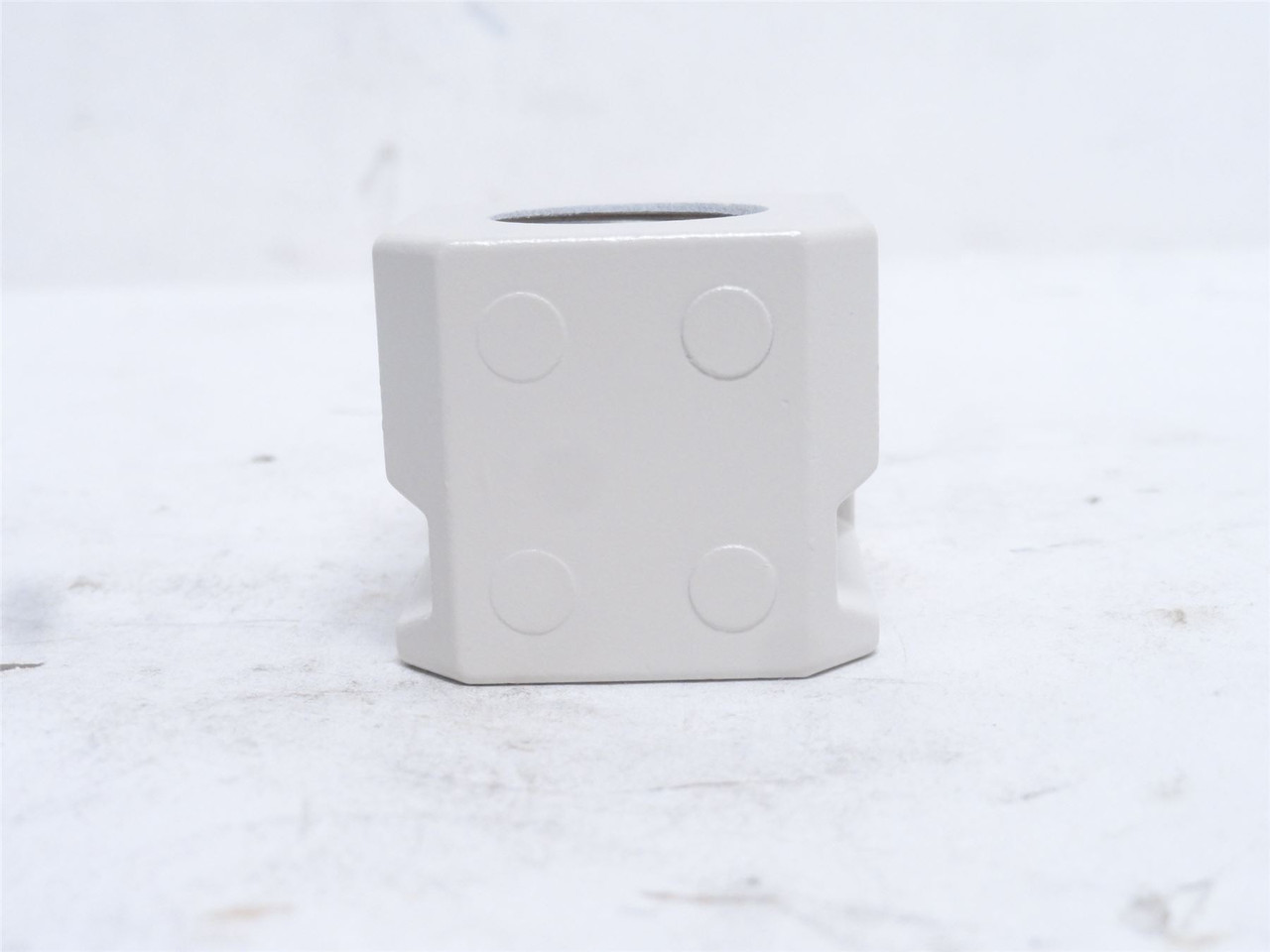 SMC E400-N04-A; Pipe Adapter; Size: 1/2" x 1/2NPT