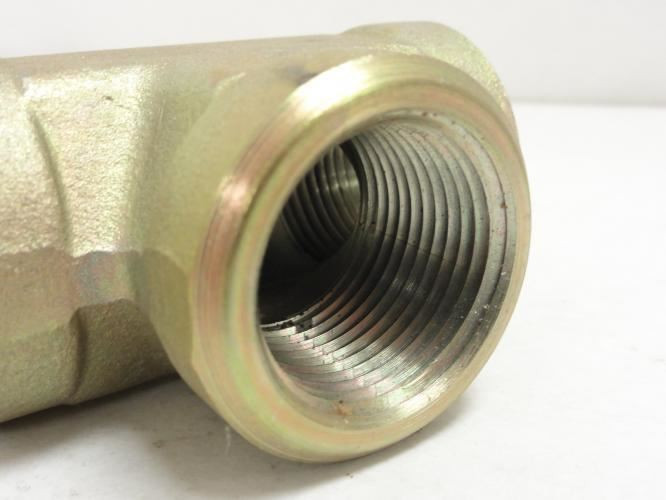 Parker 16-16-16 FT; Female Tee Fitting 1 NPT x 1 NPT x 1 NPT