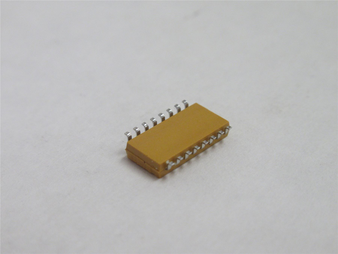 Vishay S0MC-1603; Lot-65 Resistor Networks/Arrays. 390 Ohms