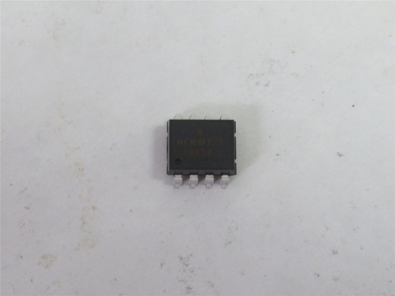 Broadcom HCNW137-300E; Lot-38 High Speed Octocouplers; 10Mbd