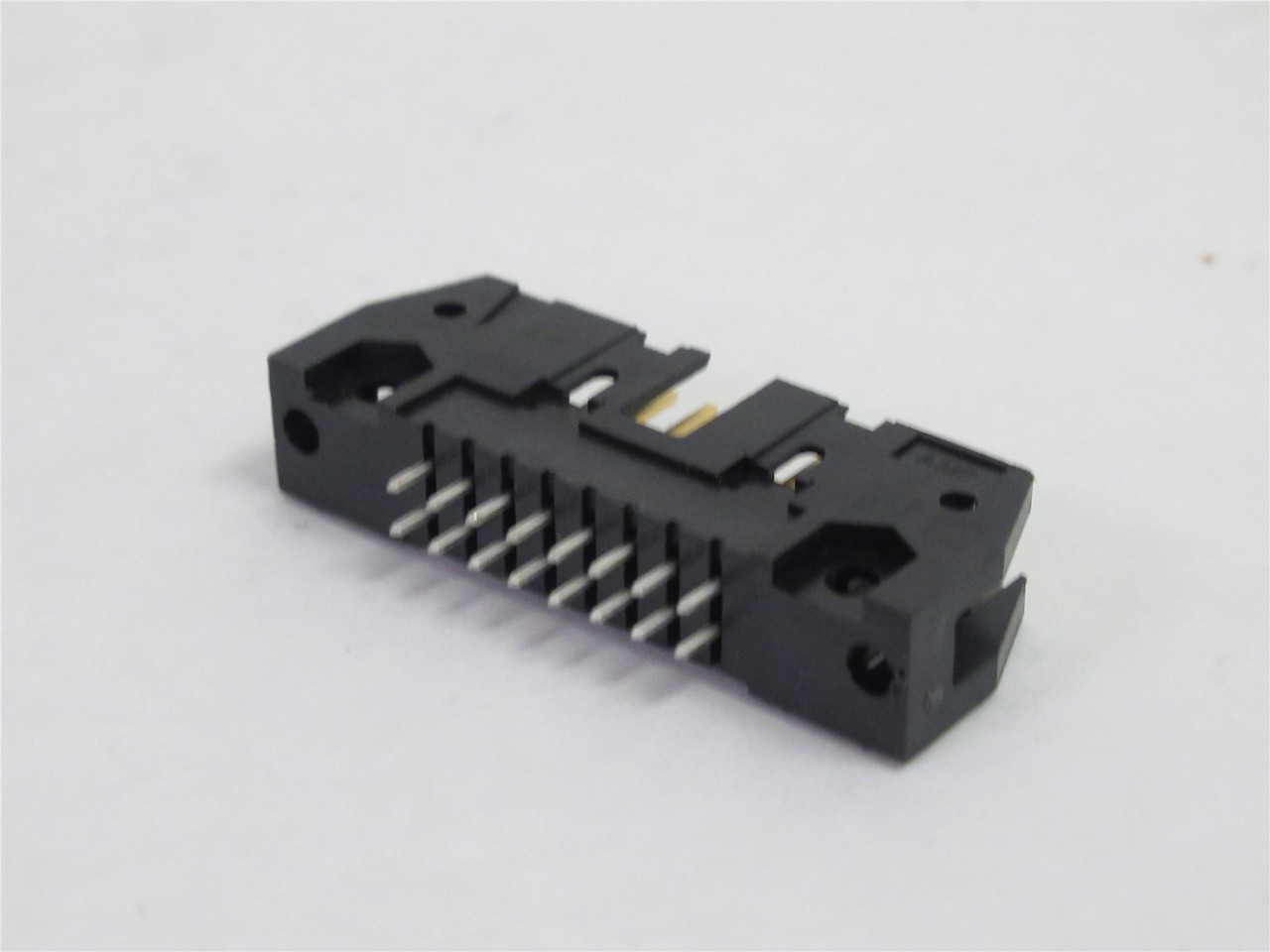 TE Connectivity 5102153-3; Lot-12 AMP-LATCH;16-Position